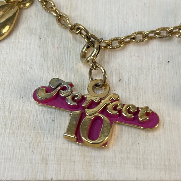 1990 Tyco Real Charmers Bracelet Kids Toy Jewelry Lipstick Perfect 10 Lips - Picture 4 of 6